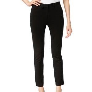 Black size 6 super stretchy and comfy Calvin Klein slacks